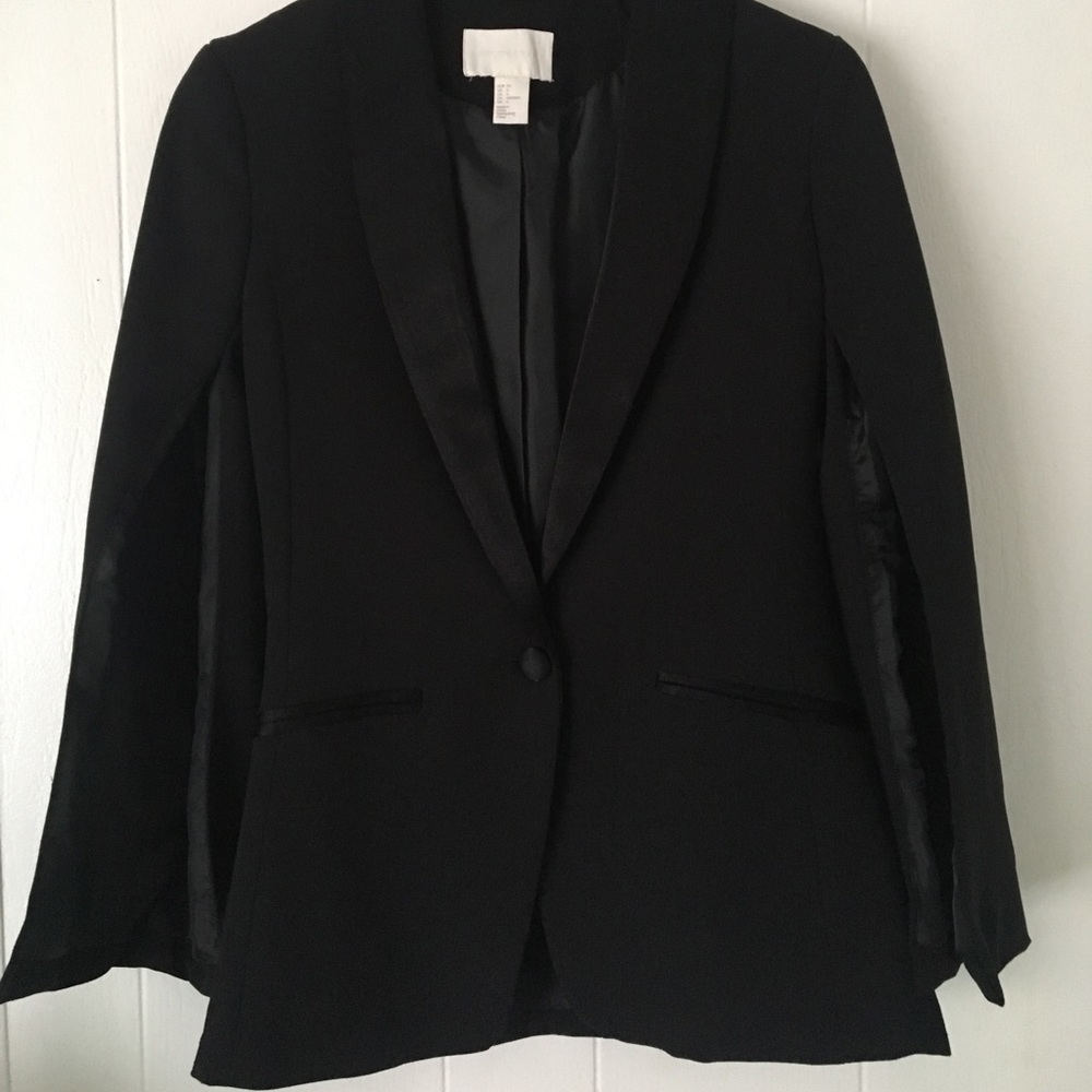 Cape Sleeves Black Blazer